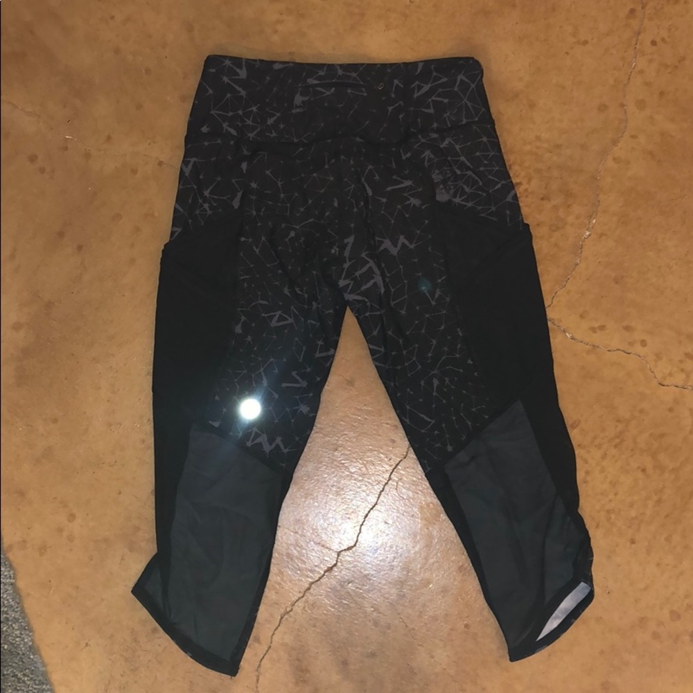 Lululemon capris with mesh size 4